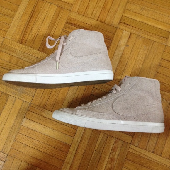 pink nike blazer high top